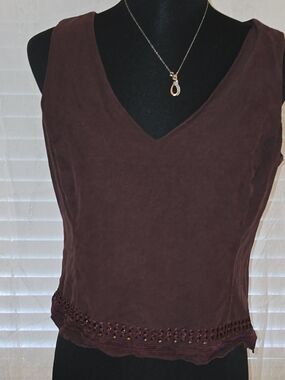 Jones New York Sleeveless V-Neck Tank Top in Deep Brown